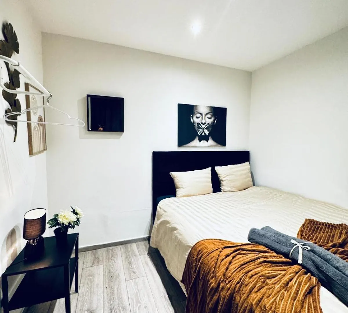 Elegant & Central 5Br Shared Apt In Vienna Austria