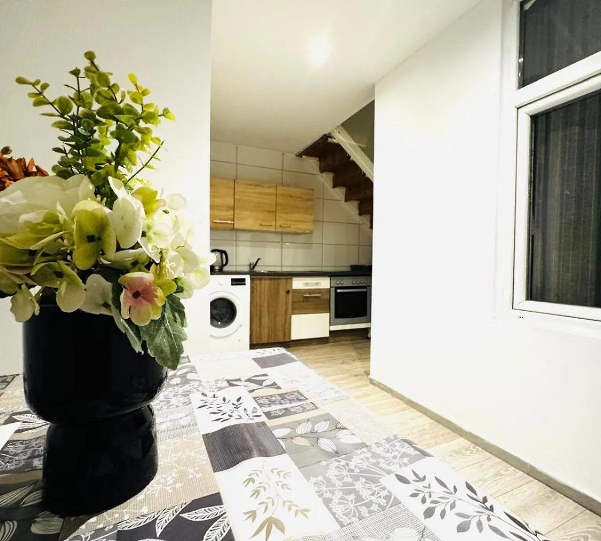 Elegant & Central 5Br Shared Apt In Vienna Apartment