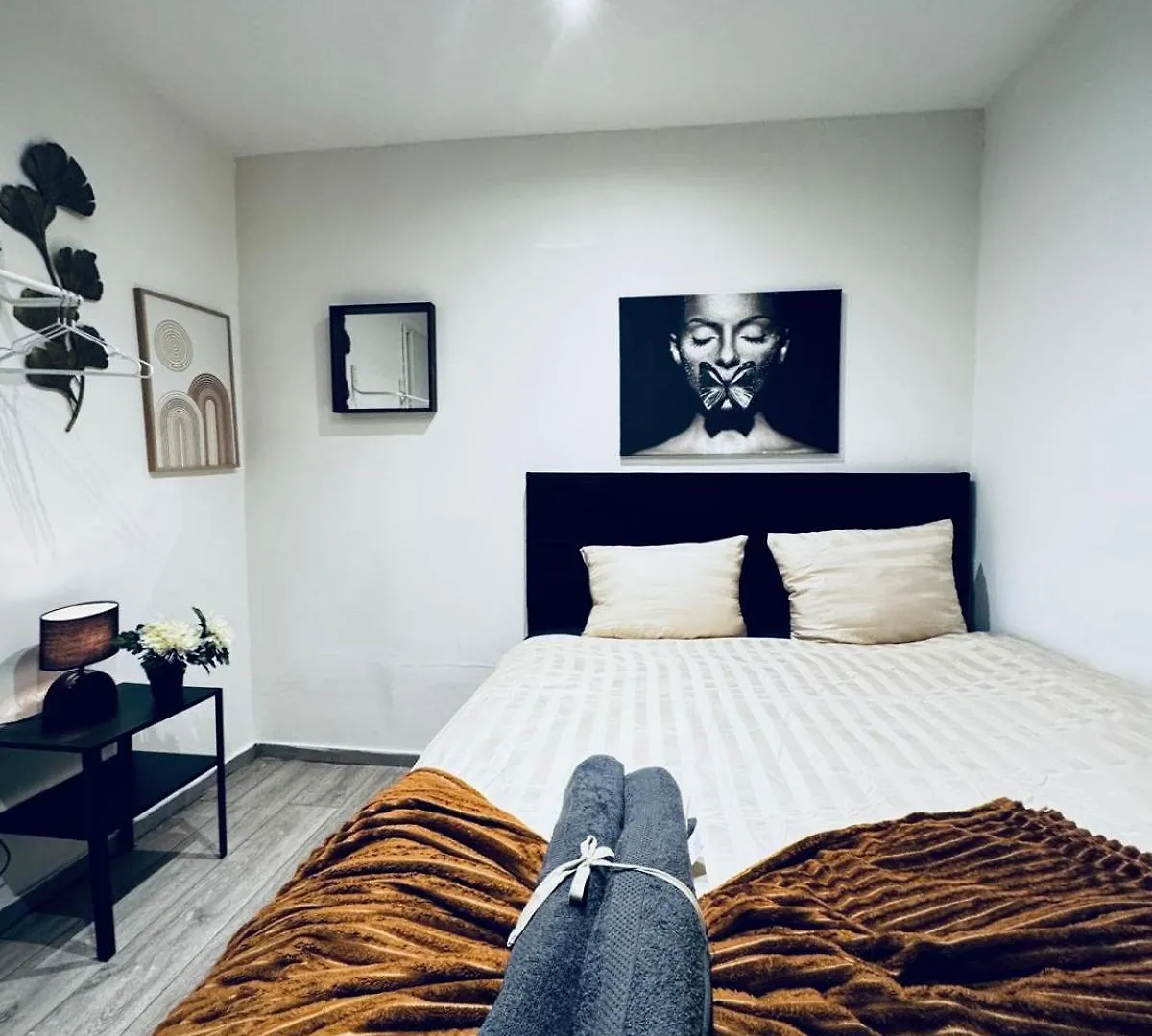 Elegant & Central 5Br Shared Apt In Vienna