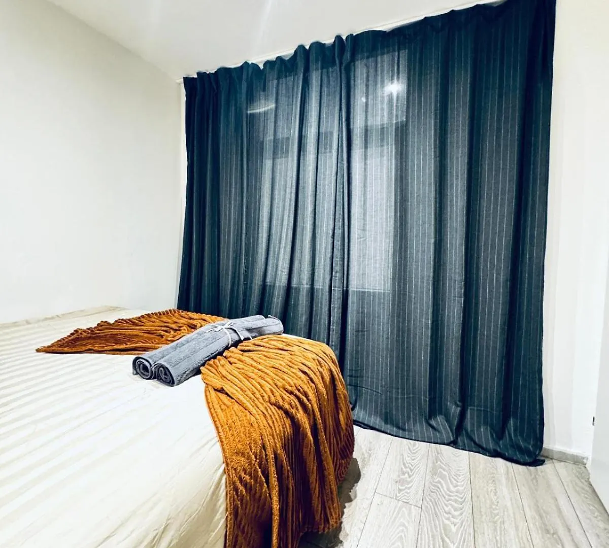 Elegant & Central 5Br Shared Apt In Vienna Apartment