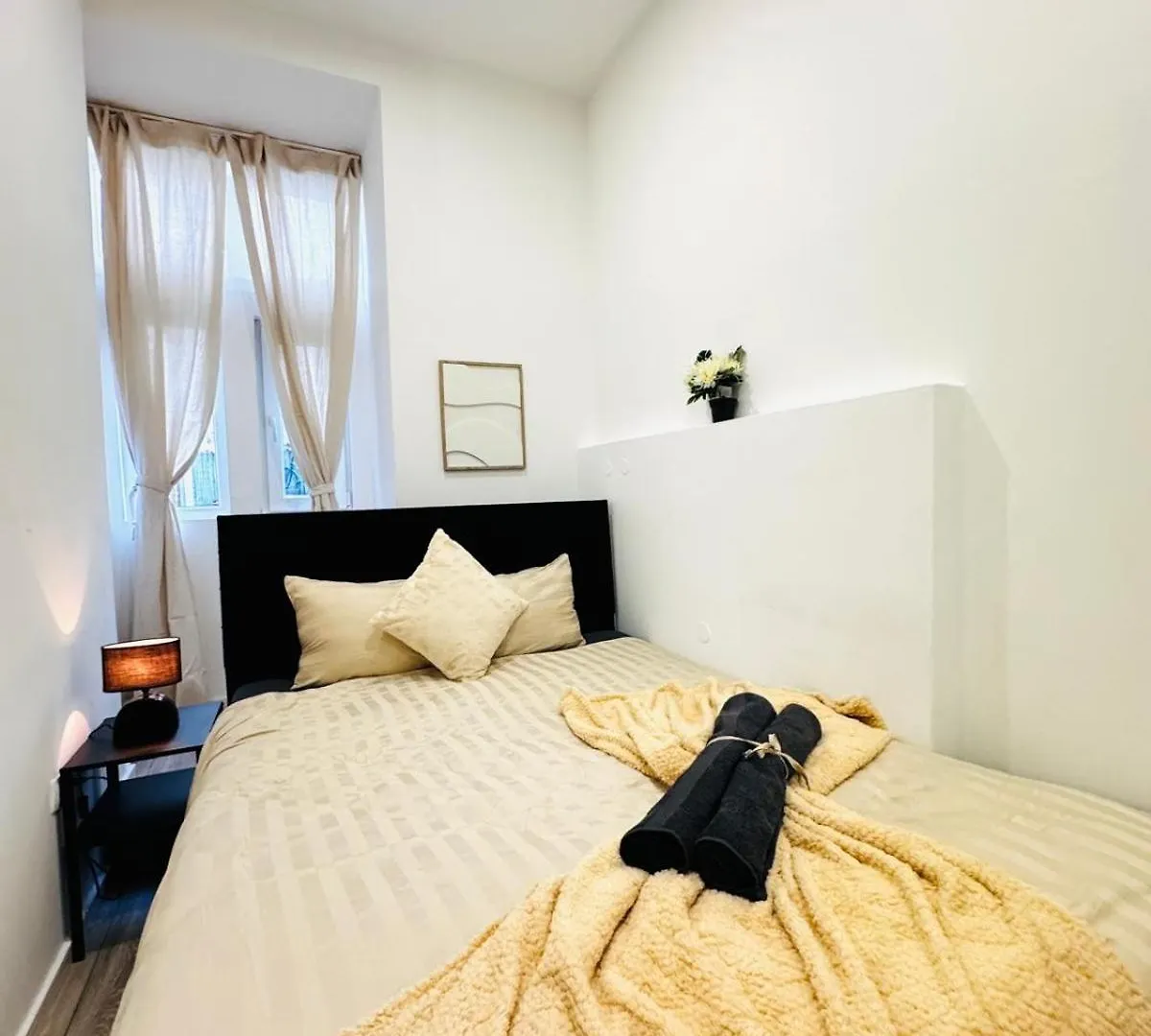 Elegant & Central 5Br Shared Apt In Vienna 0*,  Austria