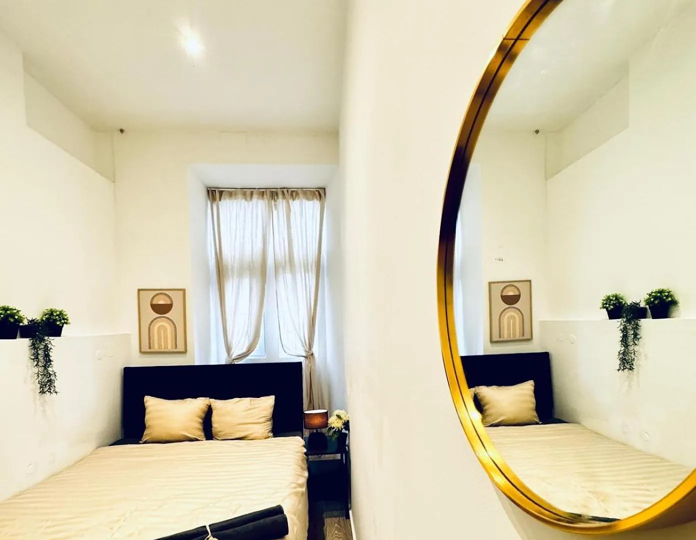 Elegant & Central 5Br Shared Apt In Vienna 0*,  Austria