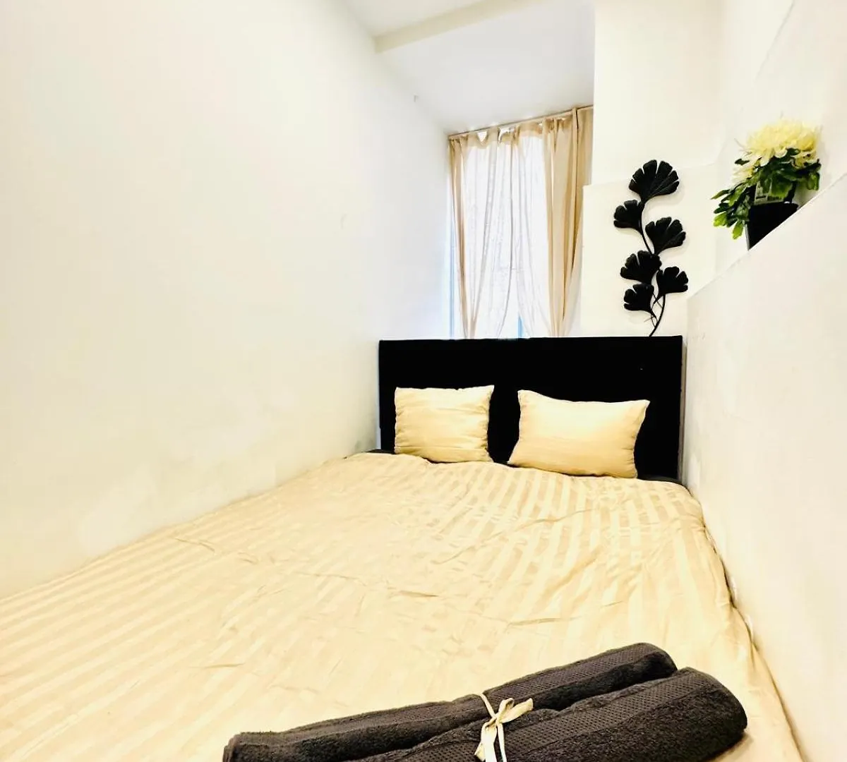 Elegant & Central 5Br Shared Apt In Vienna 0*,  Austria