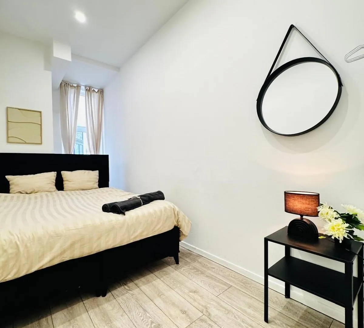 Elegant & Central 5Br Shared Apt In Vienna