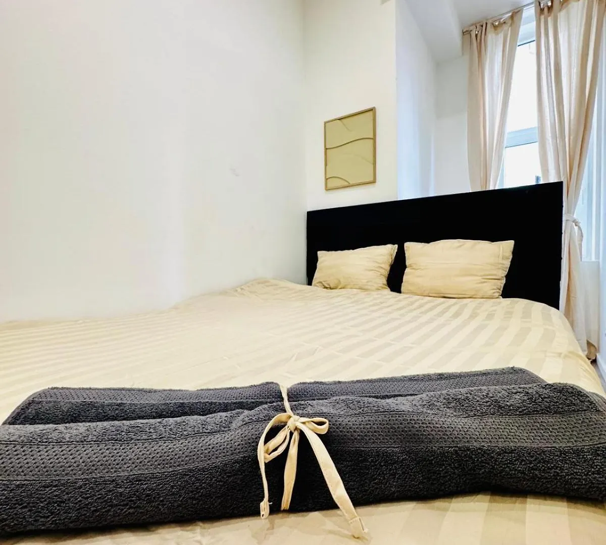 Elegant & Central 5Br Shared Apt In Vienna Apartment