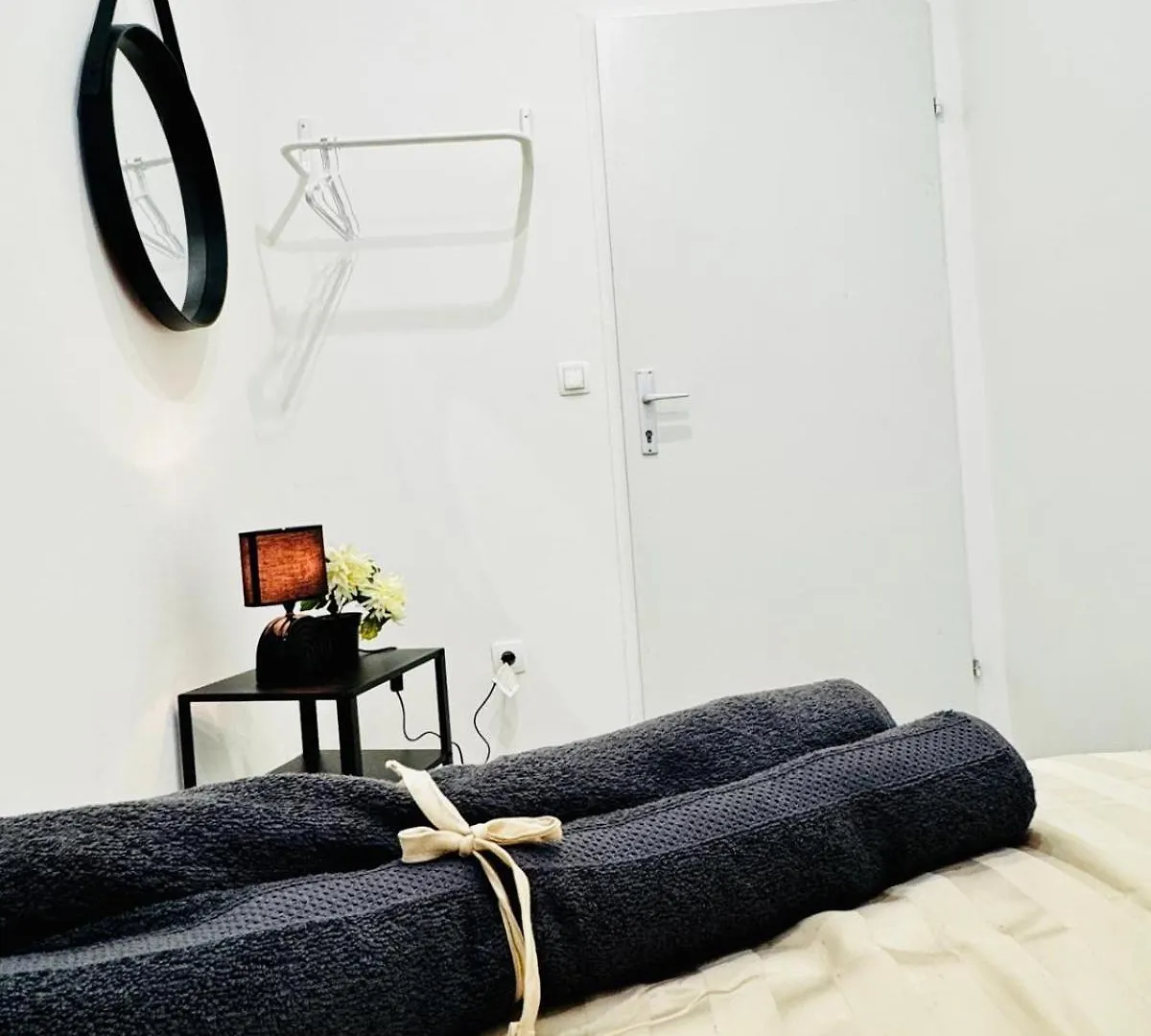 Elegant & Central 5Br Shared Apt In Vienna Austria